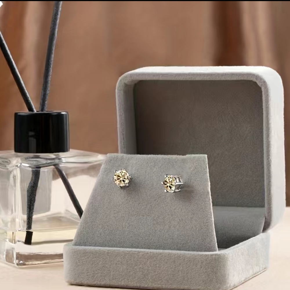 NWT 🤍 .925 STERLING SILVER 1.0 CARAT WHITE MOISSANITE 6-PRONG STUD EARRINGS - Picture 5 of 8